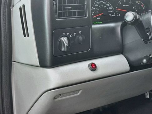 Used 2002 Ford F250 XLT AWD/4WD image 10