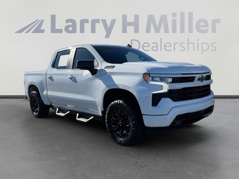 Used 2023 Chevrolet Silverado 1500 RST w/ Z71 Off-Road Package image 8