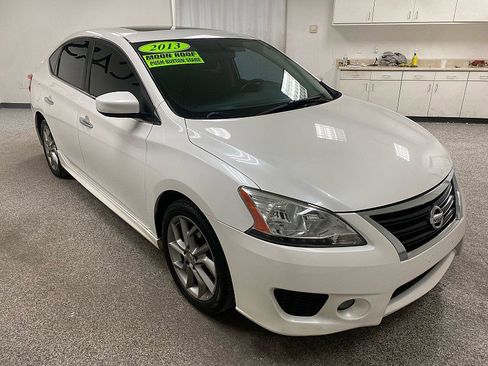 Used 2013 Nissan Sentra SR w/ Premium Pkg image 3