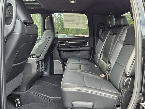 New 2025 RAM 2500 Laramie AWD/4WD image 11