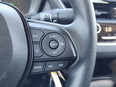 Used 2022 Toyota Corolla LE image 31