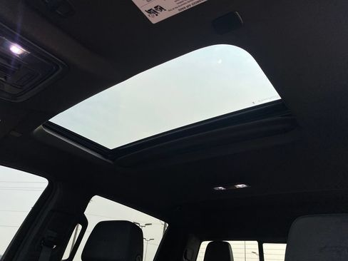 Used 2025 GMC Sierra 1500 AT4 w/ AT4 Premium Package AWD/4WD image 22
