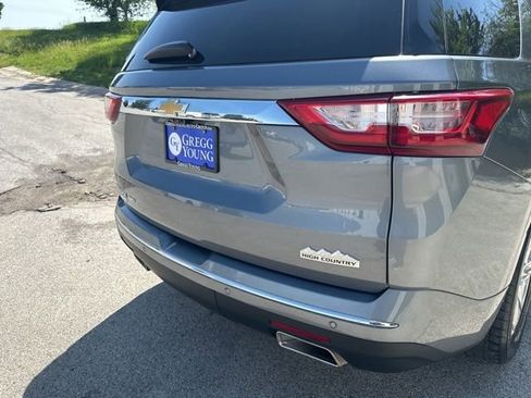 Used 2021 Chevrolet Traverse High Country AWD/4WD image 13