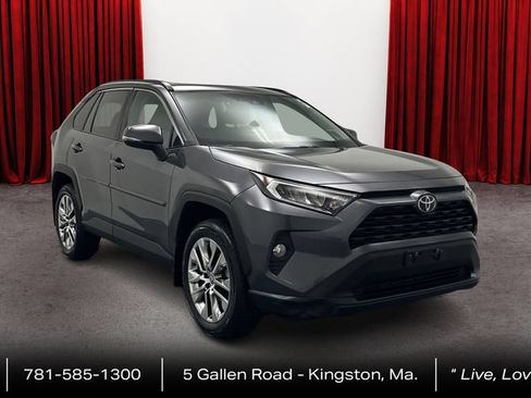Certified 2021 Toyota RAV4 XLE Premium AWD/4WD image 3