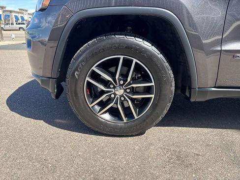 Used 2017 Jeep Grand Cherokee Trailhawk image 27