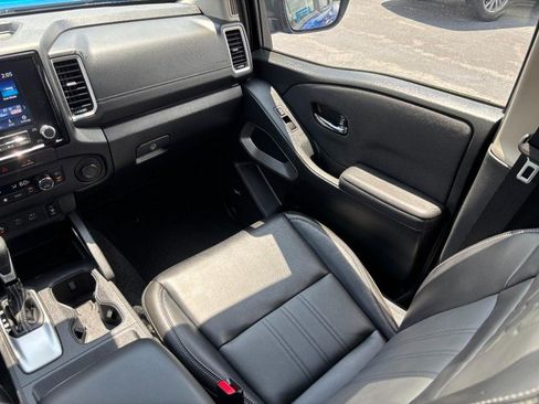 Used 2024 Nissan Frontier SL w/ Technology Package RWD image 15