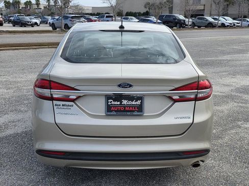 Used 2018 Ford Fusion S image 4