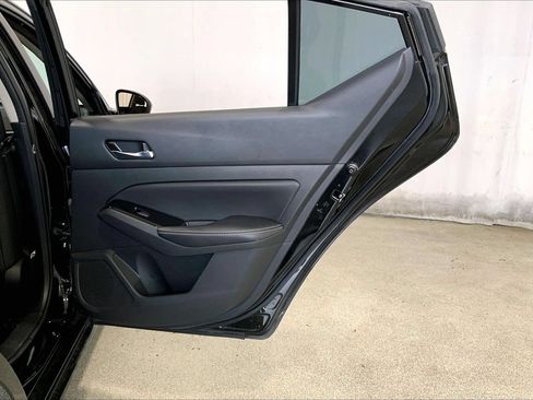Used 2021 Nissan Altima 2.5 SV FWD image 23
