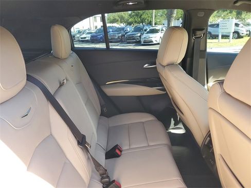 Used 2024 Cadillac XT4 Luxury image 32