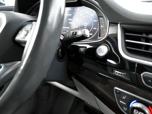 Used 2018 Audi Q7 3.0T Prestige w/ Prestige Package image 47