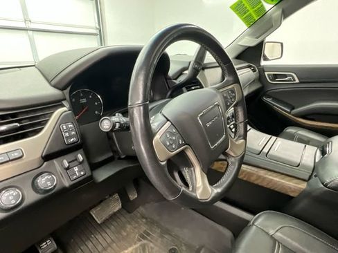 Used 2019 GMC Yukon Denali w/ Denali Ultimate Package image 18