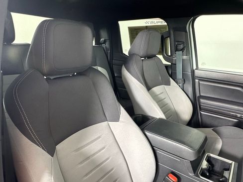 Used 2025 Toyota Tacoma TRD Sport AWD/4WD image 41