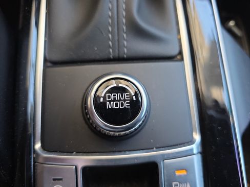 Certified 2025 Kia Telluride LX image 17