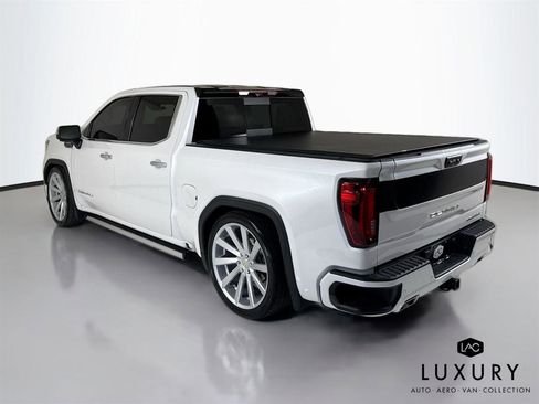 Used 2022 GMC Sierra 1500 Denali Ultimate AWD/4WD image 8