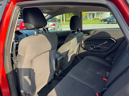Used 2019 Ford Fiesta SE FWD image 25