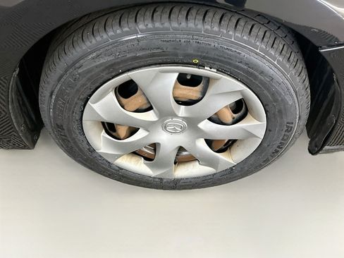 Used 2014 MAZDA MAZDA3 i SV FWD image 11