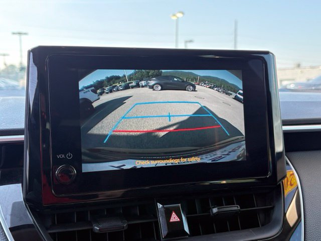 Used 2025 Toyota Corolla LE FWD image 5