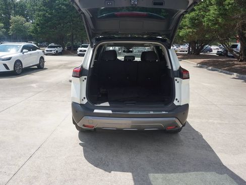 Used 2023 Nissan Rogue SL FWD image 15