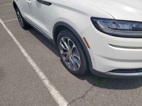 Used 2022 Lincoln Nautilus Reserve w/ Equipment Group 201A FWD image 4
