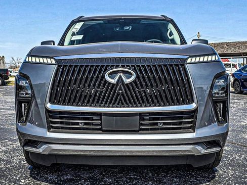 New 2026 INFINITI QX80 Luxe image 2