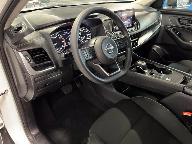 Used 2024 Nissan Rogue S FWD image 19