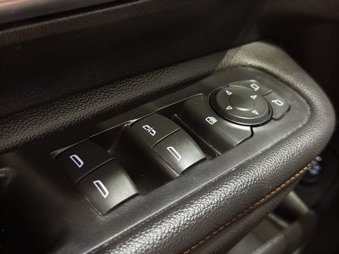 Used 2022 GMC Terrain AT4 AWD/4WD image 35