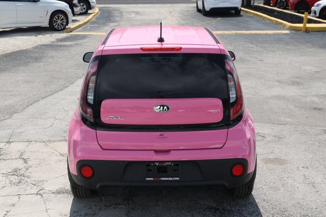 Used 2017 Kia Soul FWD image 10