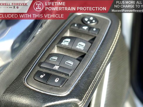 Used 2024 RAM 1500 Laramie image 18