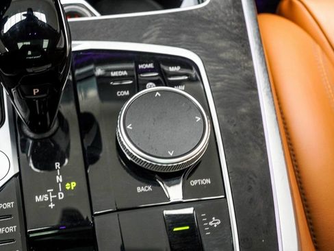 Used 2022 BMW X7 xDrive40i w/ Premium Package image 19