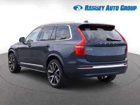 Used 2024 Volvo XC90 B6 Plus w/ Protection Package Premier AWD/4WD image 3