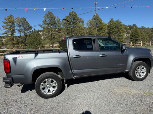 Used 2021 Chevrolet Colorado LT AWD/4WD image 6