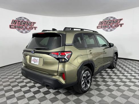 Used 2026 Subaru Forester Premium AWD/4WD image 7