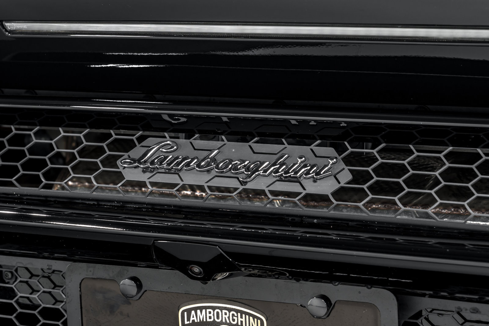 Used 2022 Lamborghini Huracan EVO RWD image 52