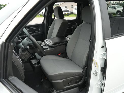 Used 2024 RAM 2500 Big Horn AWD/4WD image 16
