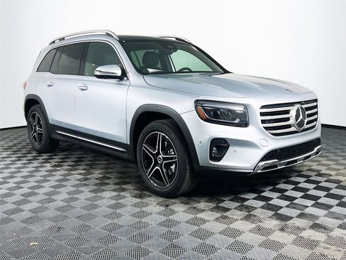 New 2026 Mercedes-Benz GLB 250 4MATIC image 8
