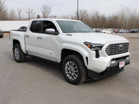 New 2026 Toyota Tacoma Limited AWD/4WD image 3