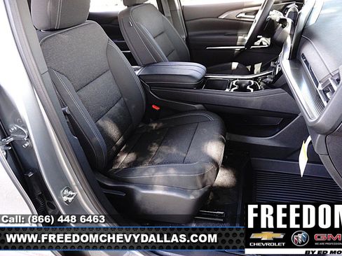 New 2026 Chevrolet Traverse LT w/ LPO, Floor Liner Package FWD image 17