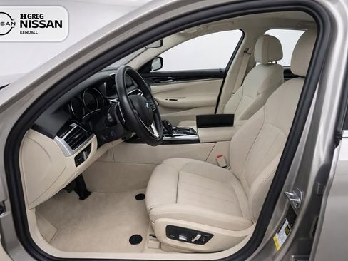 Used 2016 BMW 740i image 6