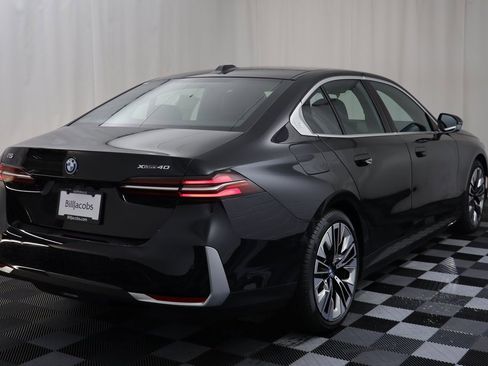 New 2025 BMW i5 xDrive40 w/ Premium Package image 19