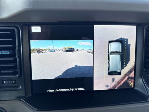 Used 2022 Ford Bronco Wildtrak image 40