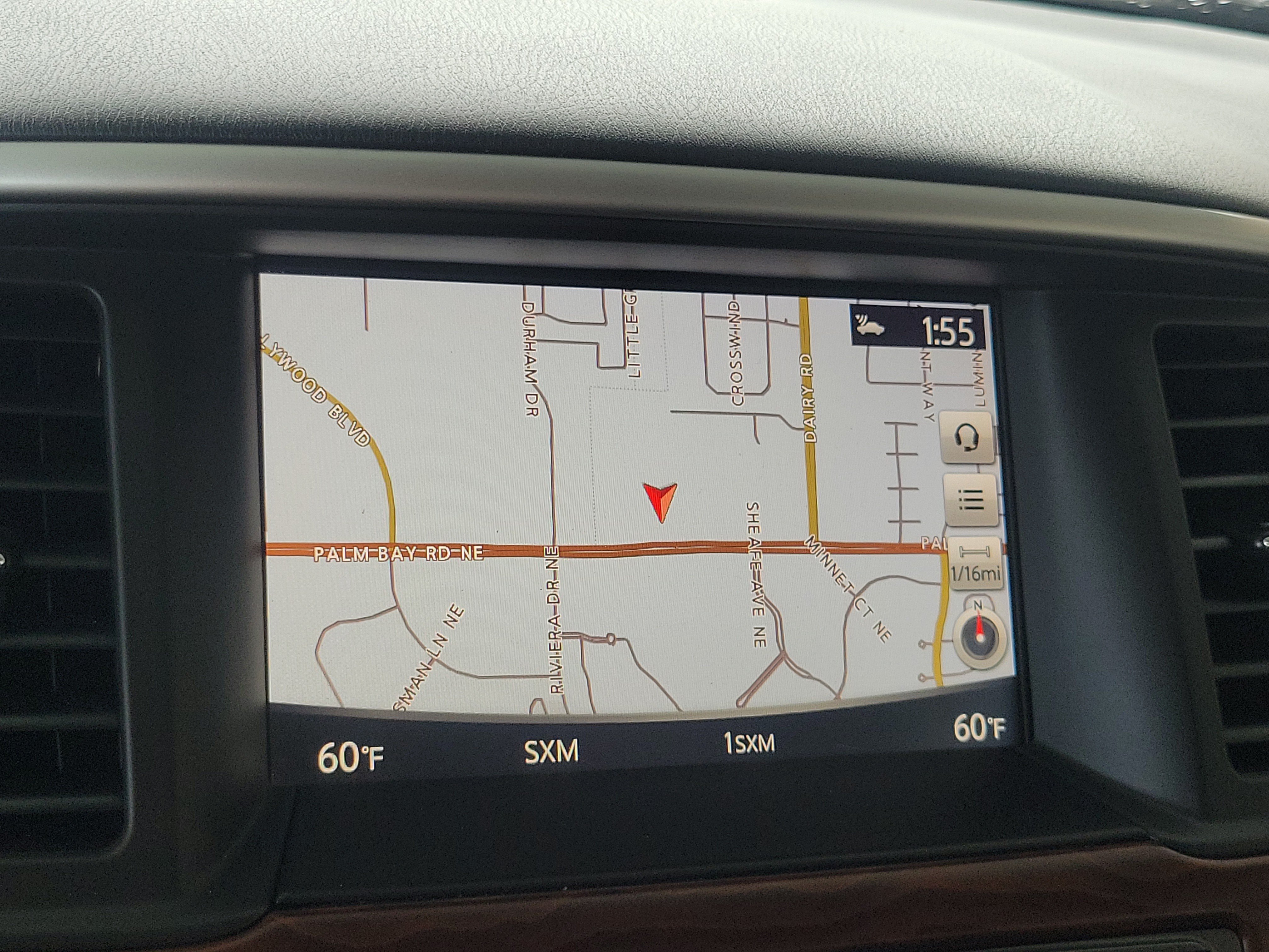 Used 2020 Nissan Pathfinder Platinum FWD image 21