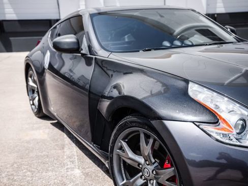 Used 2010 Nissan 370Z Touring w/ Sport Pkg RWD image 20