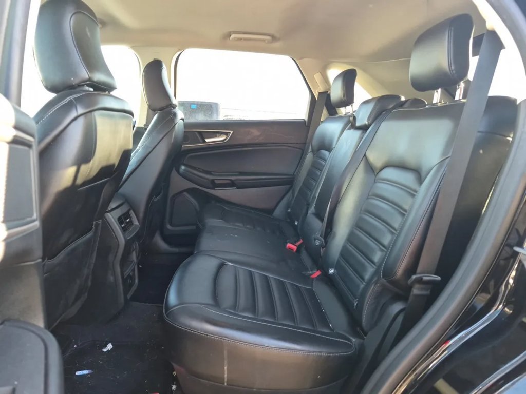 Used 2023 Ford Edge SEL AWD/4WD image 9