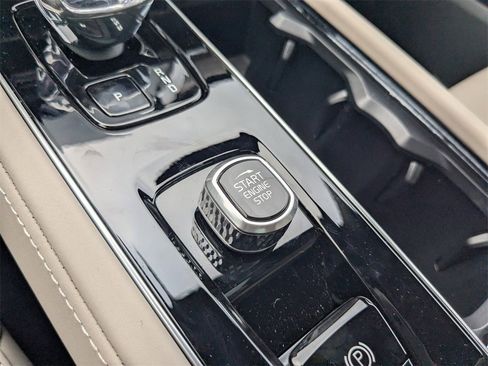 New 2026 Volvo XC90 B6 Plus w/ Protection Package Premier image 43