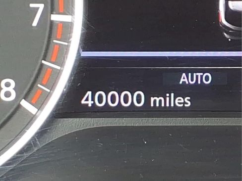Used 2024 Nissan Pathfinder SV AWD/4WD image 20