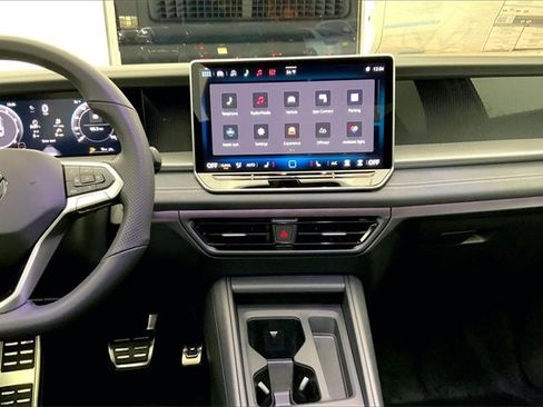 New 2026 Volkswagen Tiguan SE R-Line image 8