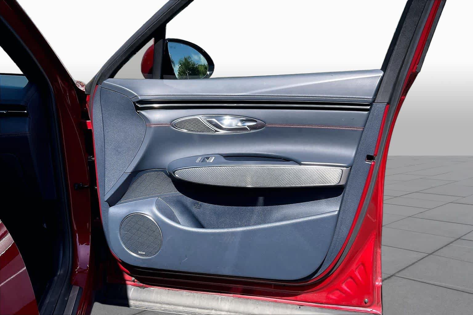 Used 2023 Genesis GV70 2.5T w/ Sport Prestige Package AWD/4WD image 22