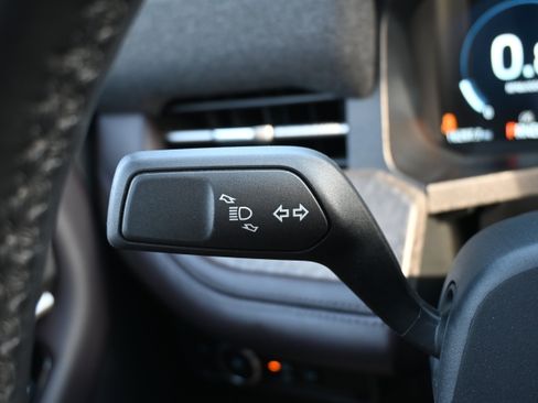 Used 2025 Ford Explorer Platinum w/ LUX Leather Package image 21