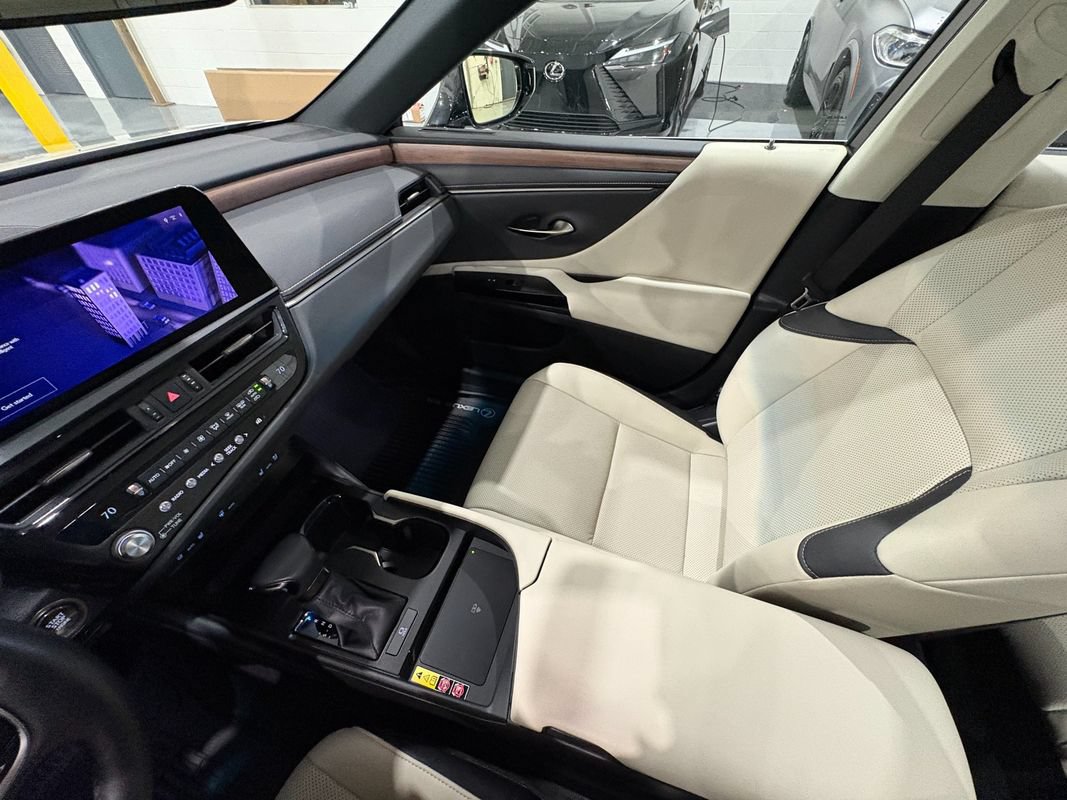 Used 2023 Lexus ES 350 w/ Premium Package FWD image 34