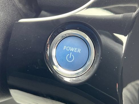 Certified 2022 Toyota Prius LE FWD image 24